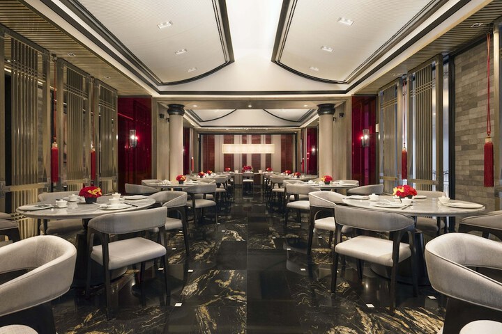 Dining 55 of 97