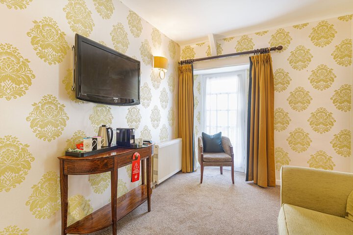 Room 58 of 106