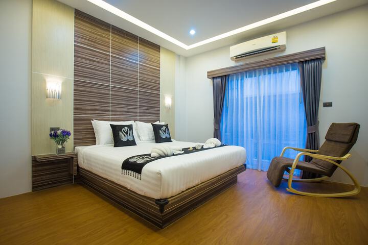 Room 6 of 83