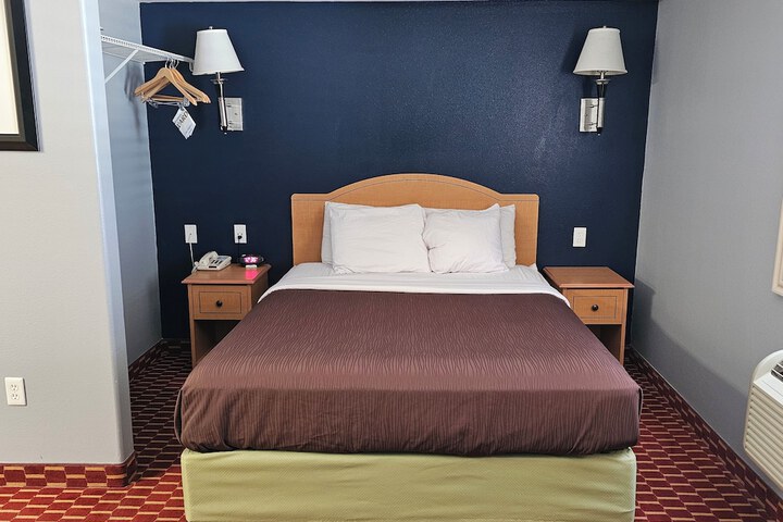 Room 7 of 49