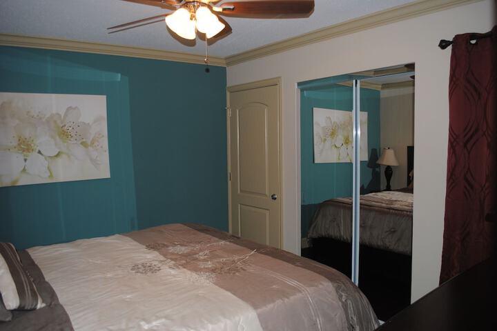 Room 24 of 210