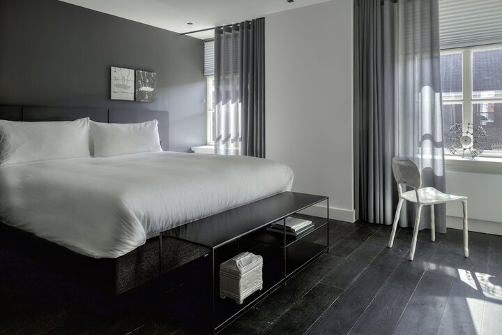 Room 19 of 62