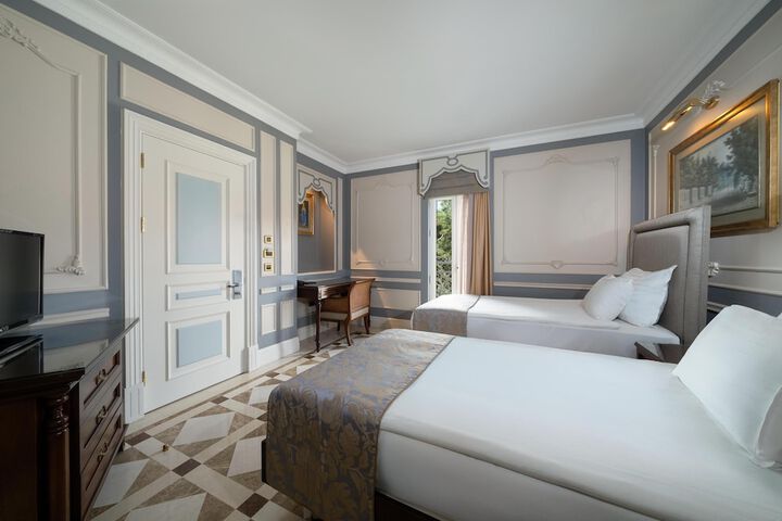 Room 27 of 186