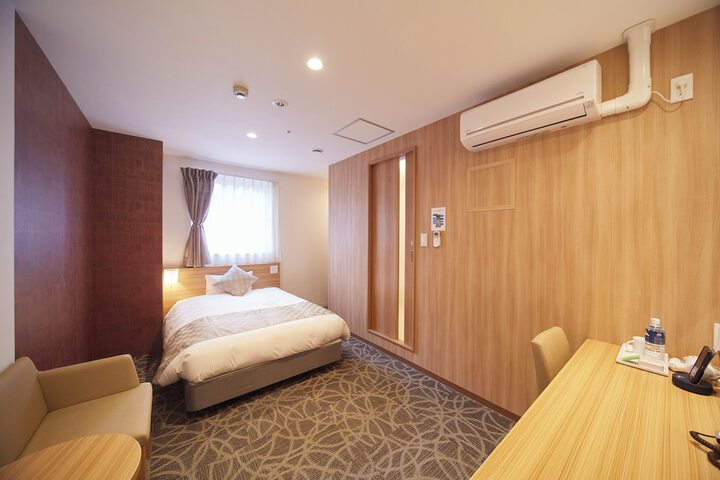 Room 11 of 61
