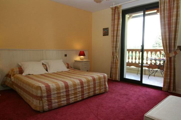 Room 145 of 153