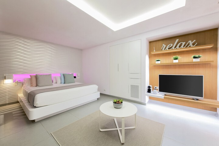 Room 25 of 167