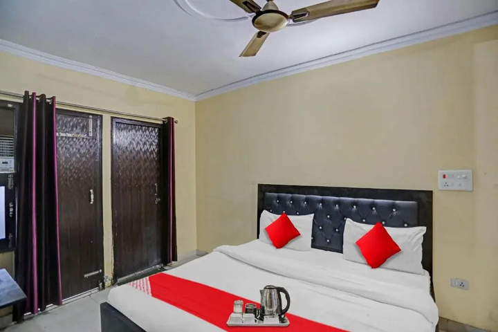 Room 2 of 13