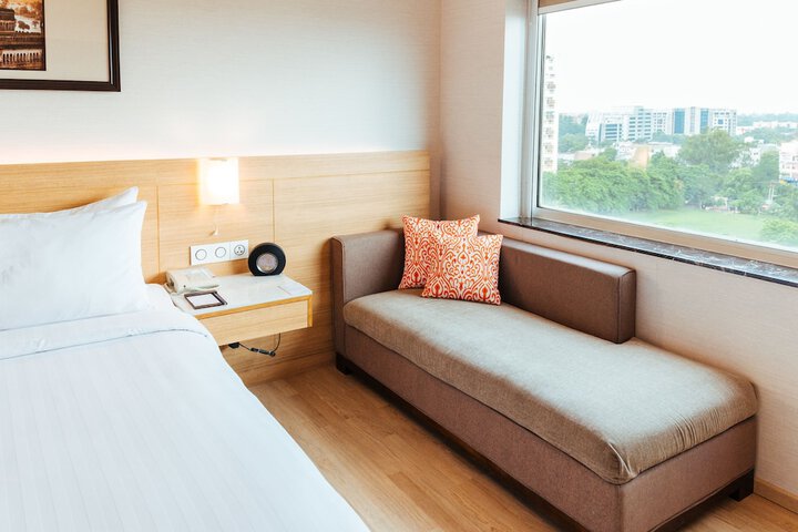 Room 5 of 52