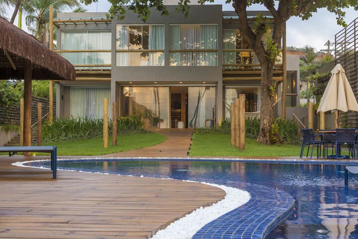 Pool 45 of 67