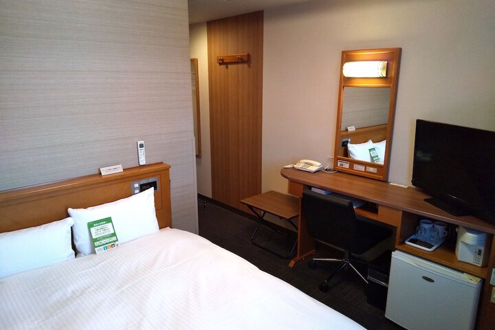 Room 4 of 22