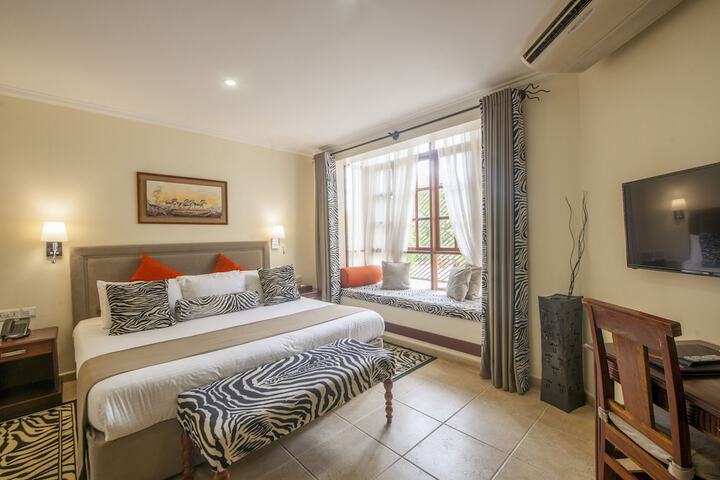 Room 4 of 30