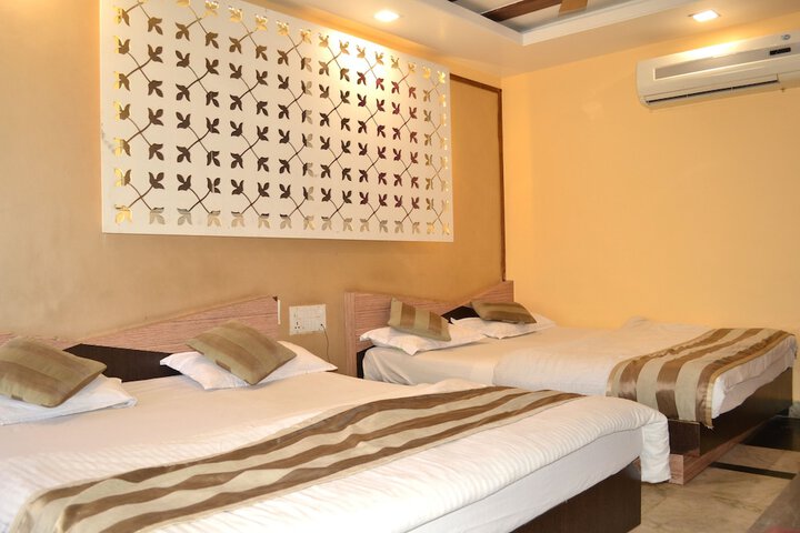 Room 18 of 43