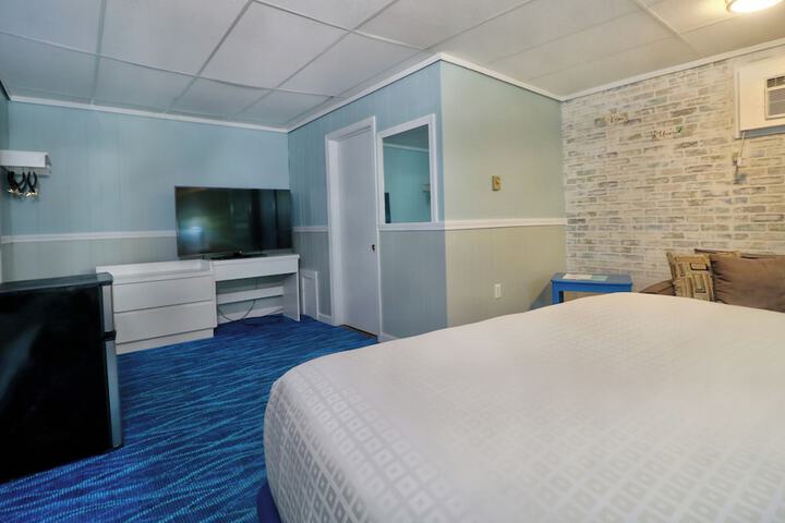 Room 35 of 111