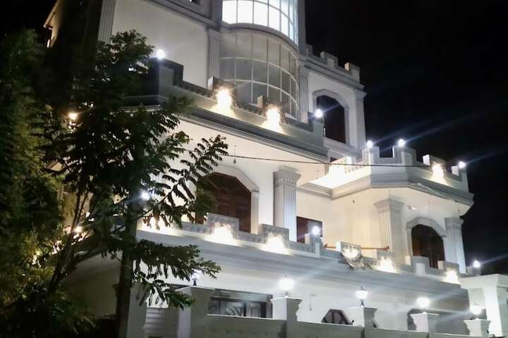 Hotel 27 of 30
