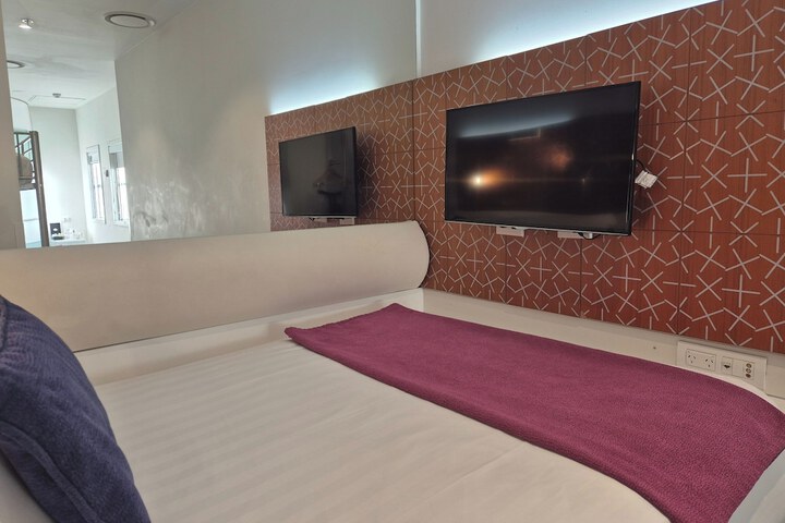 Room 30 of 92