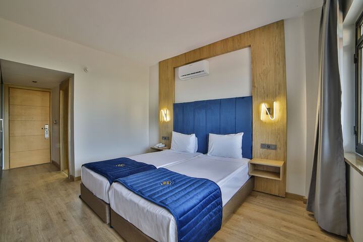 Room 9 of 53