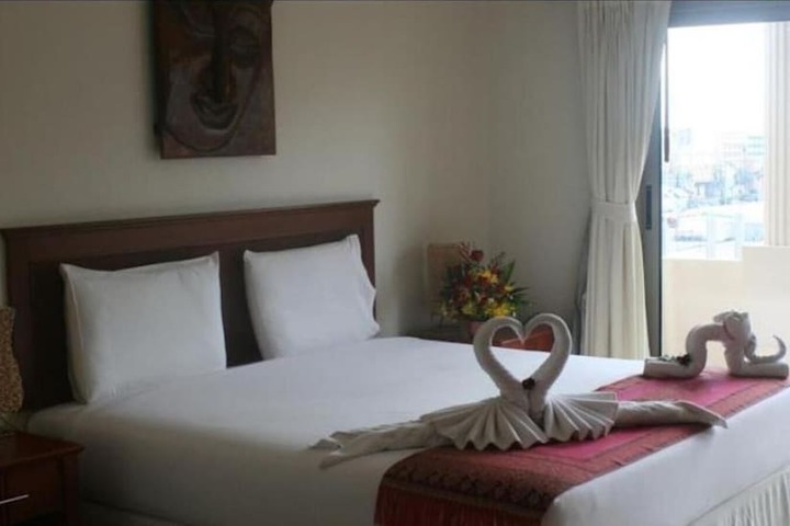Room 8 of 43