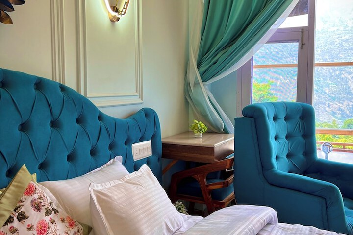 Room 8 of 26