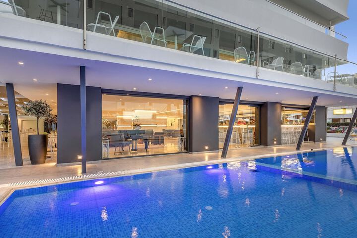 Pool 42 of 91