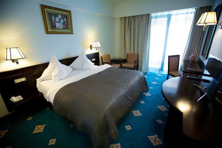 Room 25 of 84