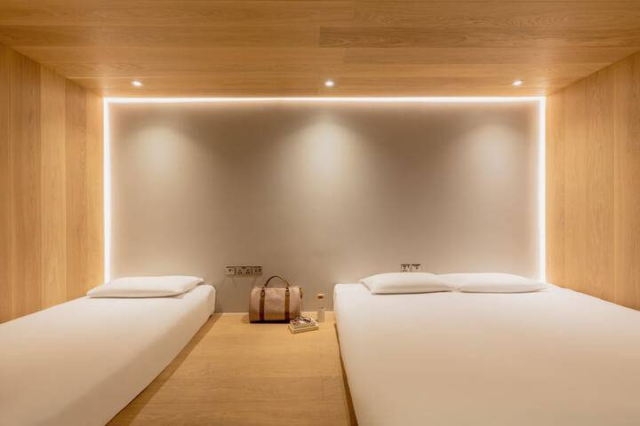 Room 20 of 49