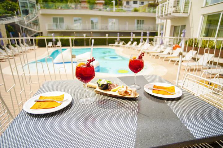 Hotel with Pool