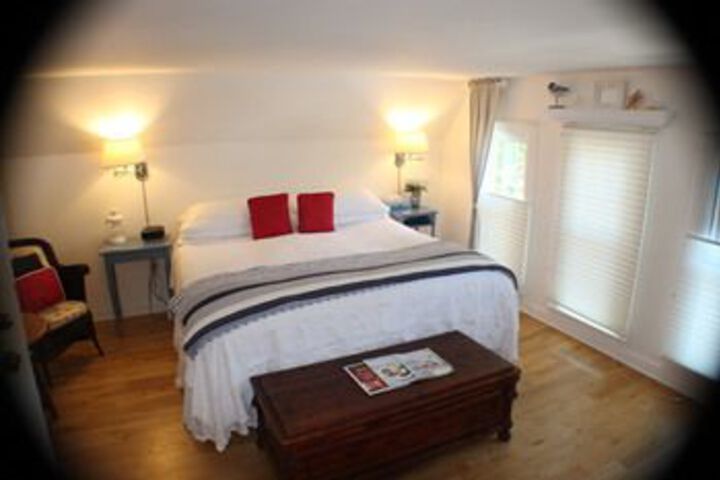 Room 34 of 76