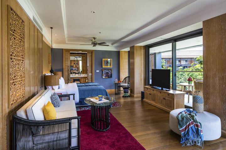 Room 14 of 221