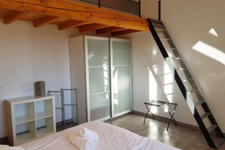 Room 51 of 51