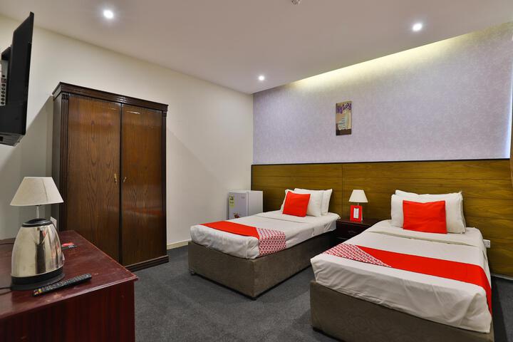Room 12 of 41
