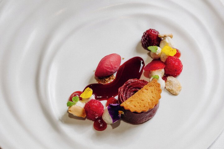 Dining 95 of 127