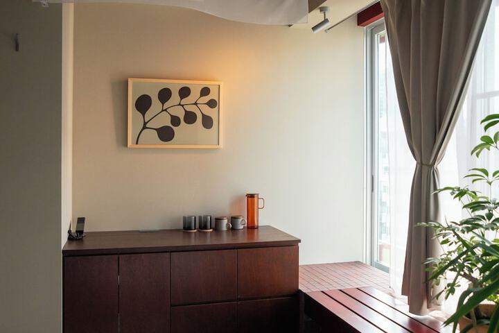 Room 6 of 34