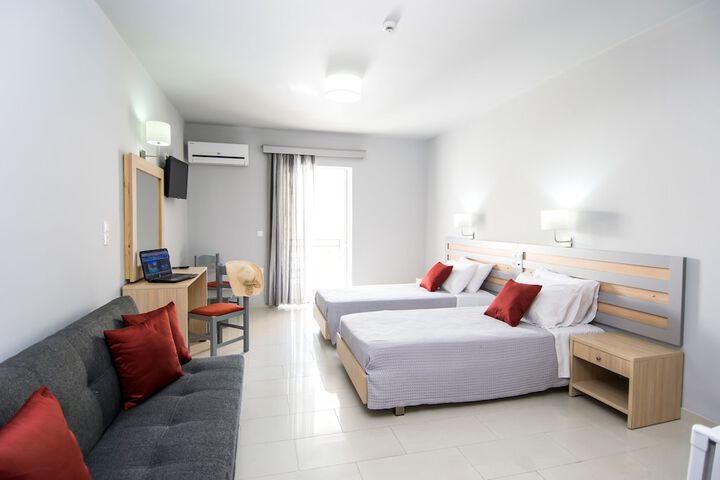 Room 10 of 75