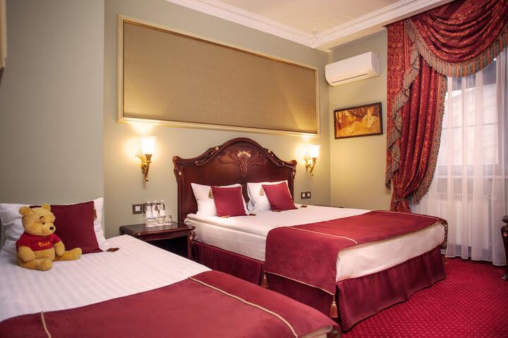 Room 5 of 31