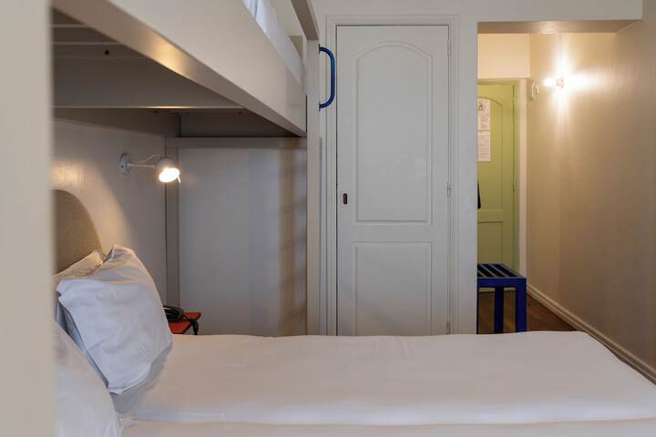 Room 7 of 46