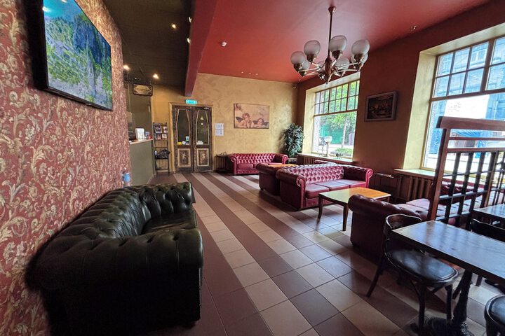 Entrance & Lobby