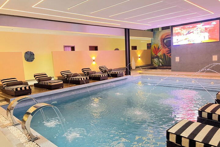 Pool 39 of 61