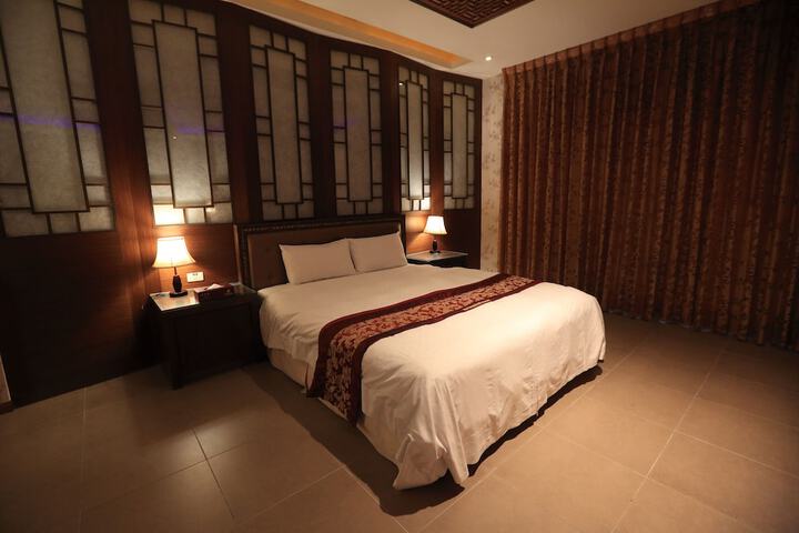 Room 54 of 67
