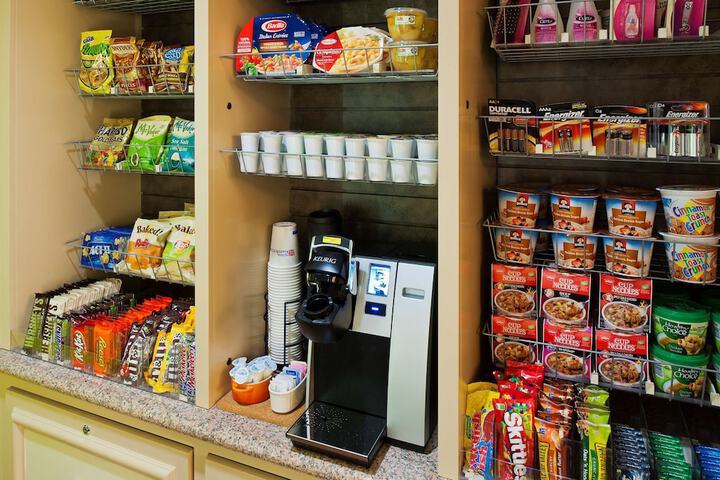 Snack bar