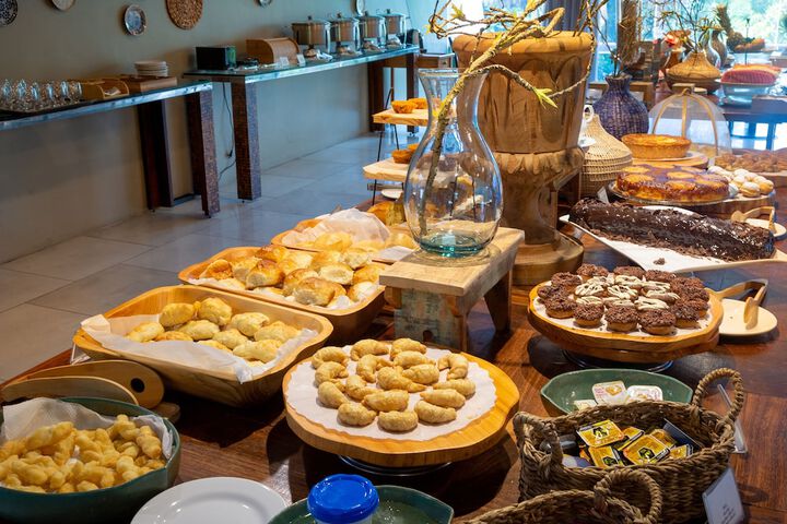 Breakfast/Coffee Service 85 of 132