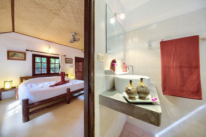 Room 4 of 56