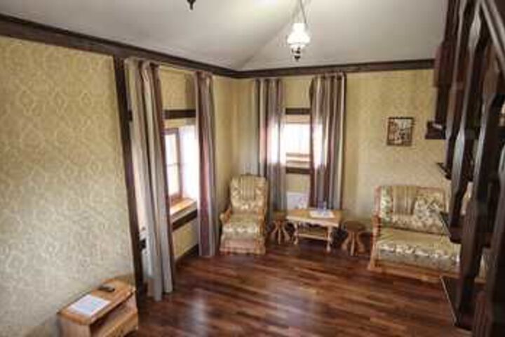 Room 22 of 35