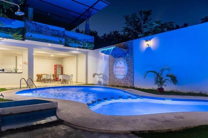 Pool 21 of 28