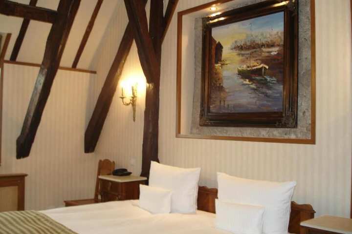 Room 20 of 42