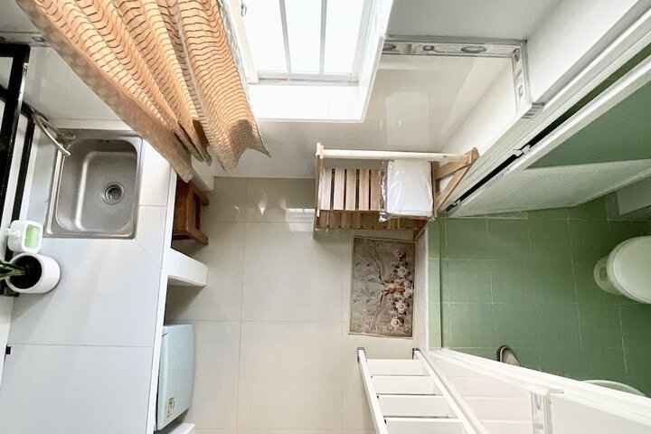 Room 2 of 21