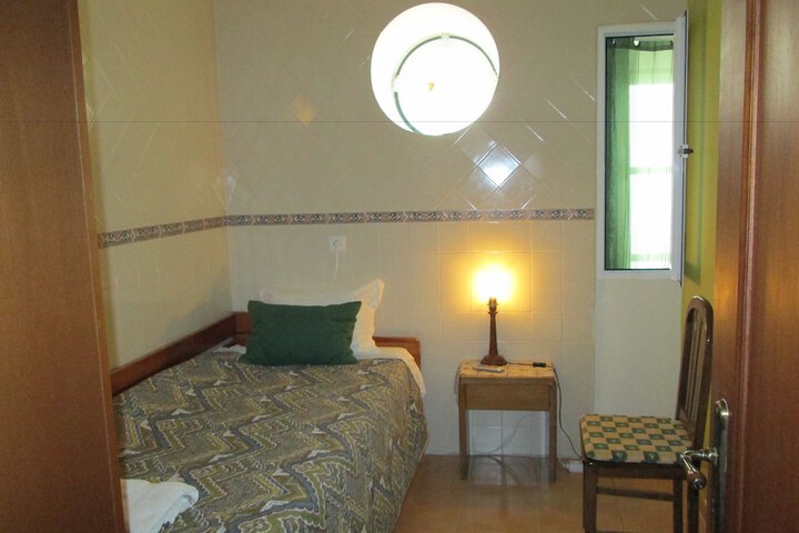Room 5 of 49