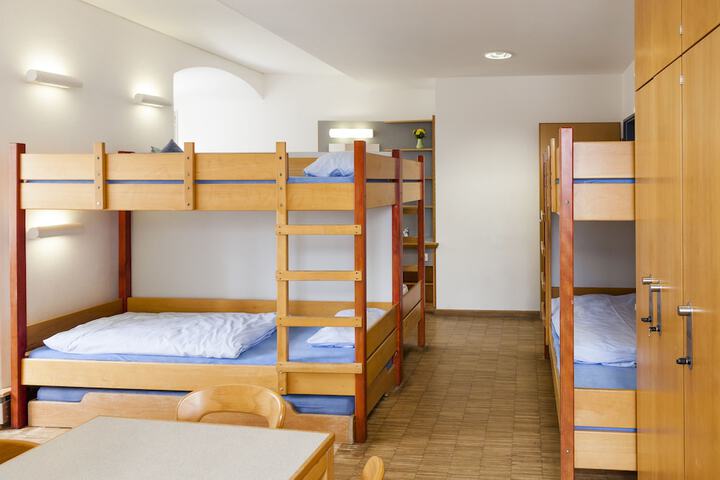 Room 5 of 37