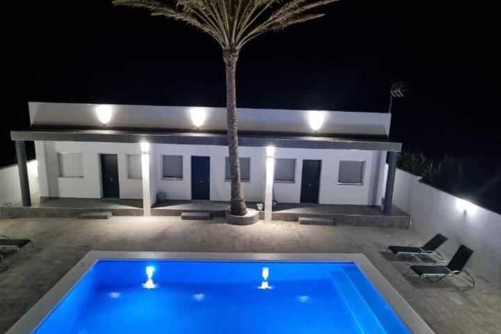 Apartamentos La Playa
