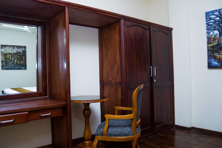 Room 33 of 70
