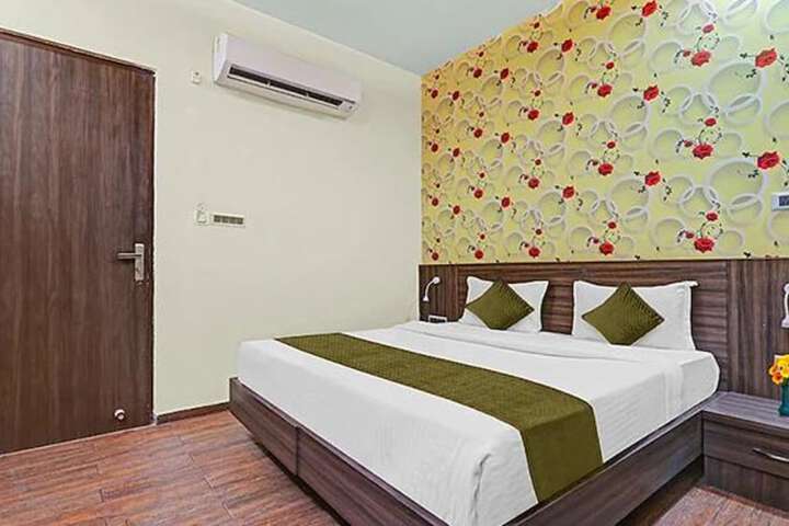 Room 18 of 27